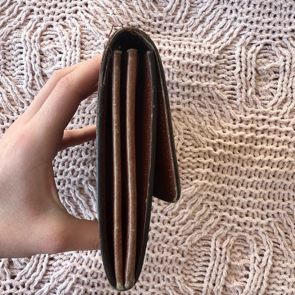 Louis Vuitton Wallet - Picture 9 of 9